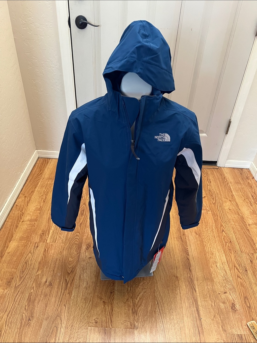 North Face boys' HyVent Jacket